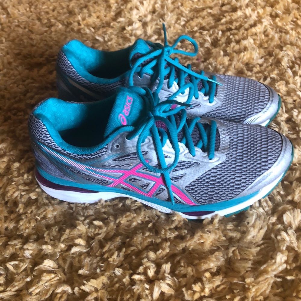 ASICS Womens Gel-Cumulus 18 Running shoe size 10 athletic sneakers silver pink